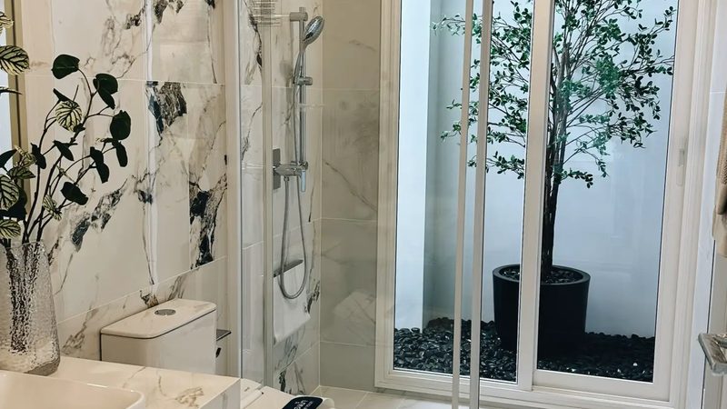 磷酸铁锂电池：揭秘十大品牌背后的技术实力与市场布局**